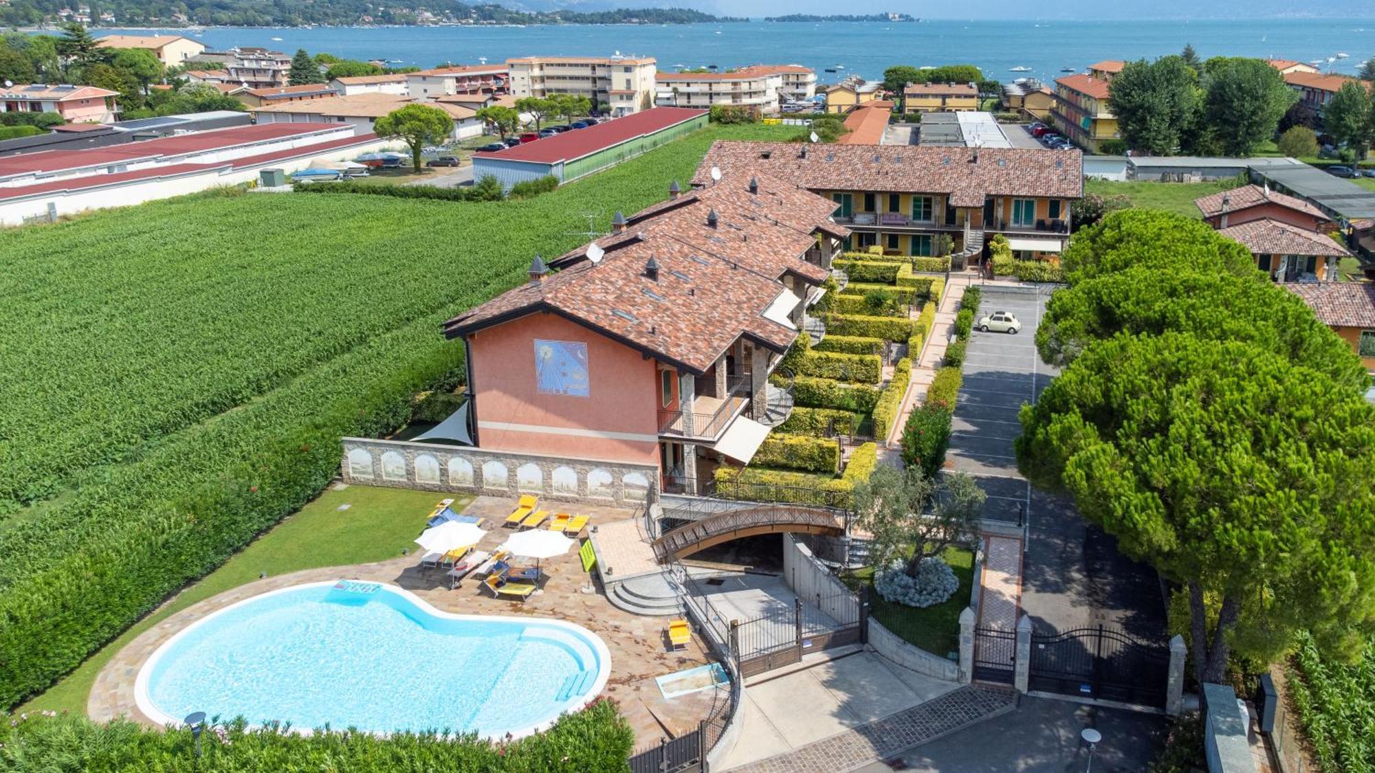 Di Garda A 300m - House In Manerba Dom wakacyjny
